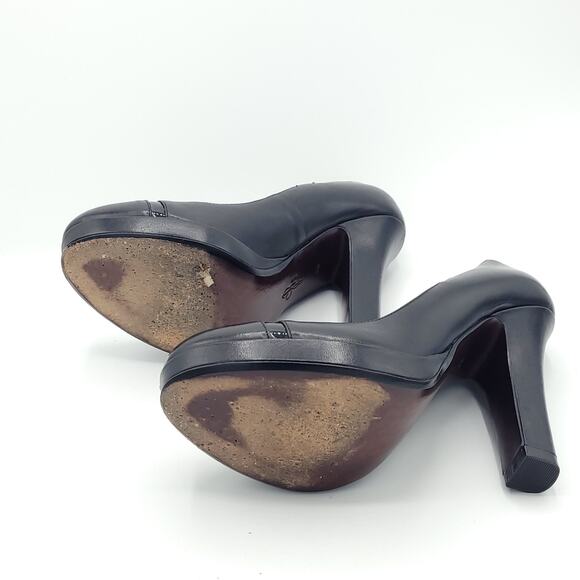 Cole Haan black leather heel platform pumps
Women's Size 6 - Picture 5 of 9